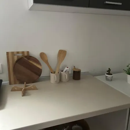 Podinario 索科矿泉村