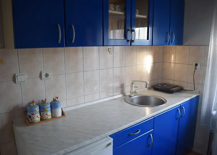 Podinario 索科矿泉村